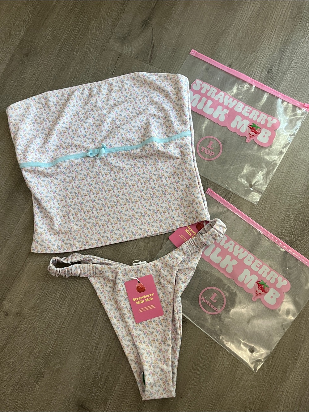 Strawberry Milk Mob Cream Floral Bandeau Bikini with Light Blue Trim